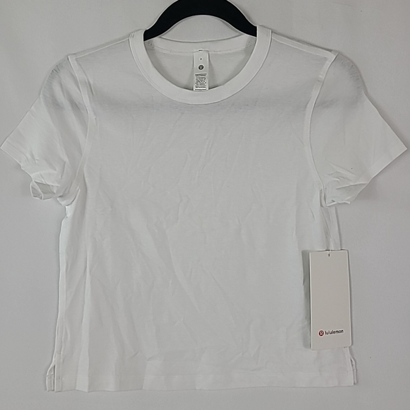 NWT Lululemon Women's Classic-Fit Cotton-Blend T-Shirt Size 2 White MSRP $58 - Picture 1 of 5